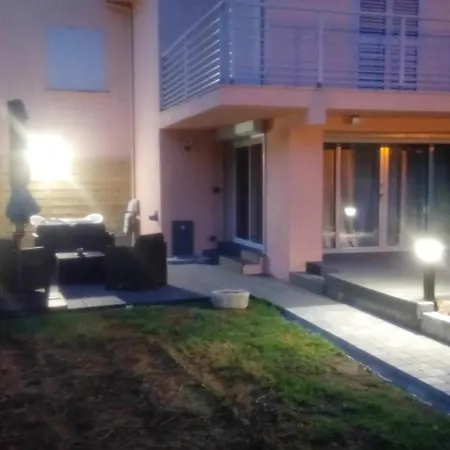 Appartement D'Une Chambre A Santa Maria Di Lota Avec Magnifique Vue Sur La Mer Jardin Clos Et Wifi *